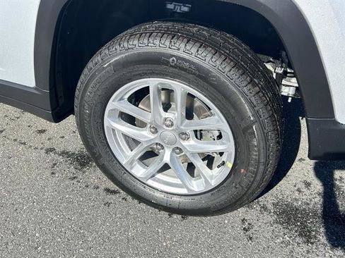 New 2025 Jeep Grand Cherokee Laredo X image 28