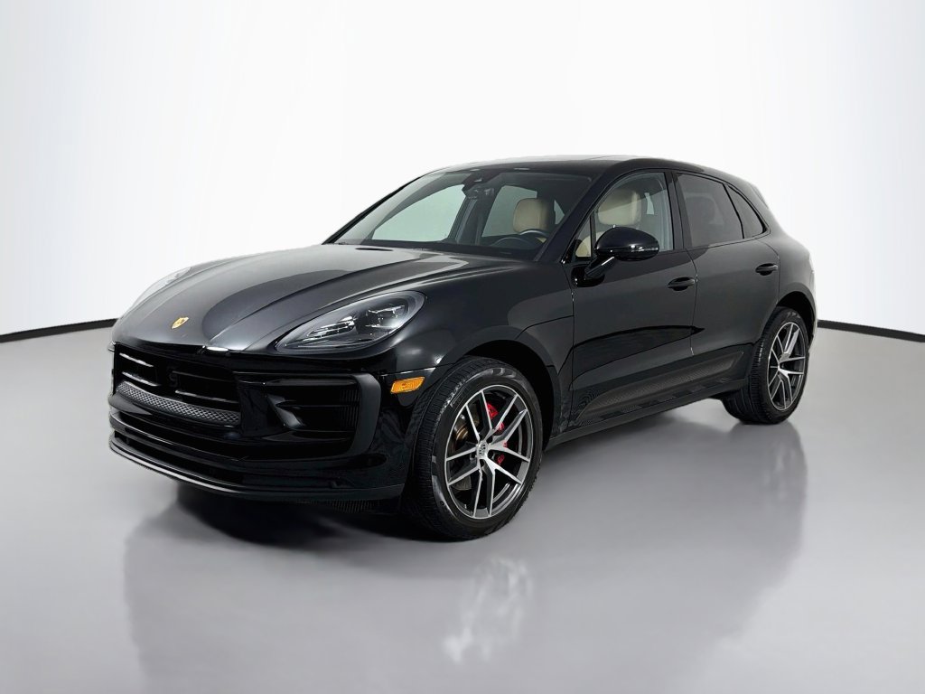 Used 2023 Porsche Macan S AWD/4WD image 1