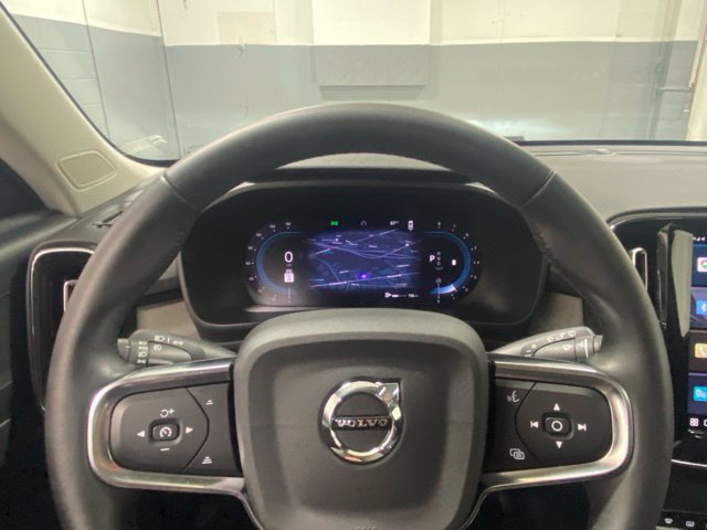 Used 2023 Volvo XC40 B5 Plus w/ Climate Package AWD/4WD image 15