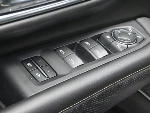 Used 2021 Chevrolet Suburban Premier AWD/4WD image 14