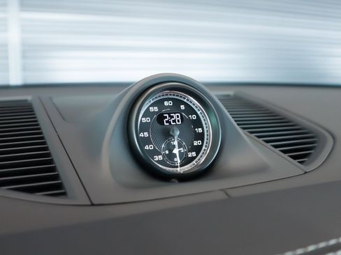 New 2026 Porsche Macan GTS image 26