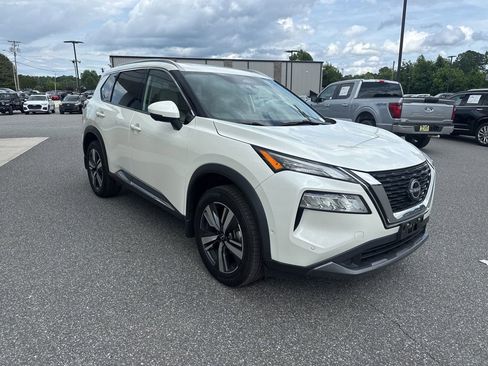 Used 2023 Nissan Rogue SL w/ SL Premium Package AWD/4WD image 9