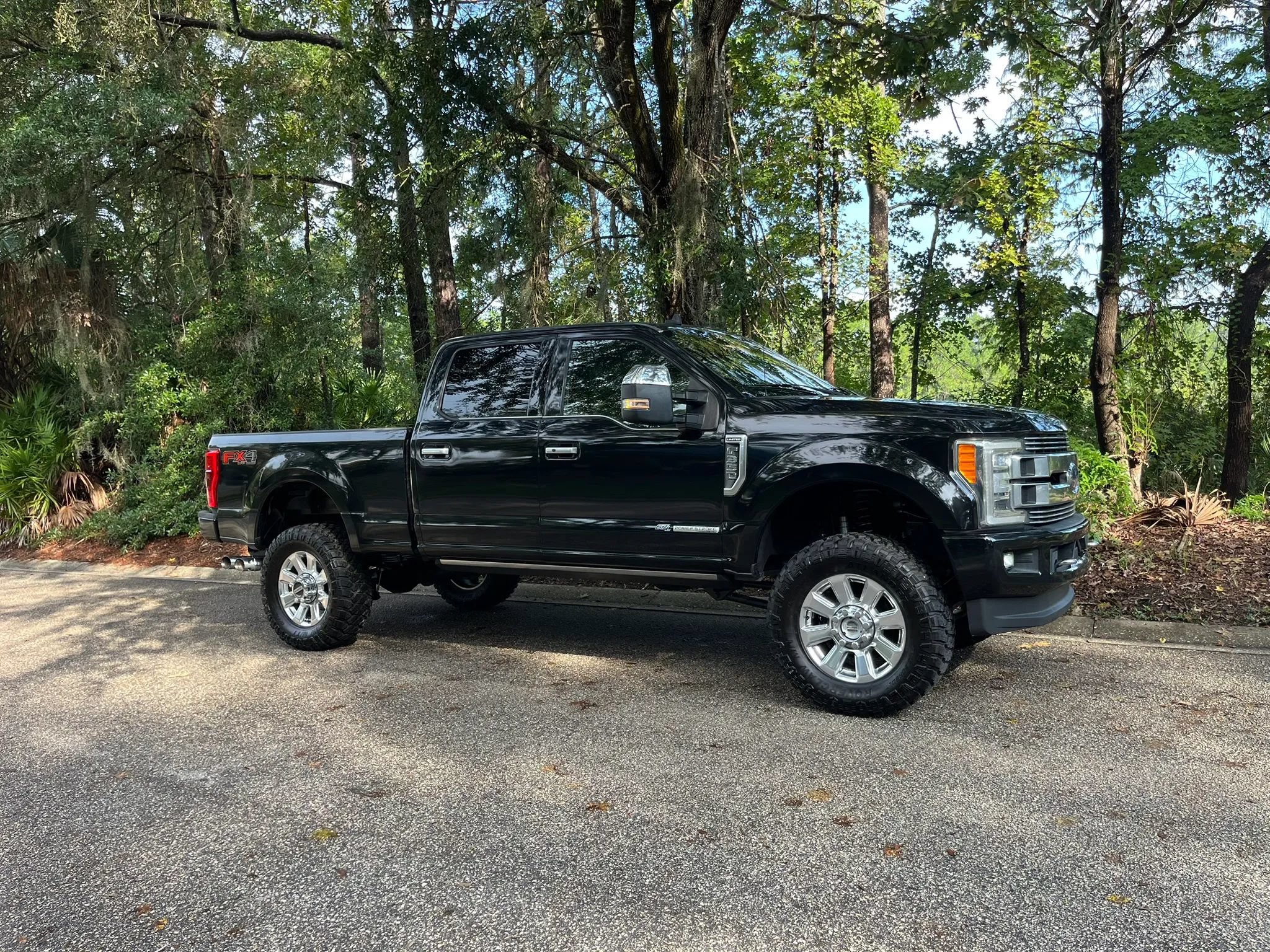 Used 2019 Ford F350 Limited AWD/4WD image 3