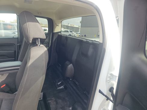 Used 2022 Chevrolet Colorado LT w/ Fleet Safety Package image 11