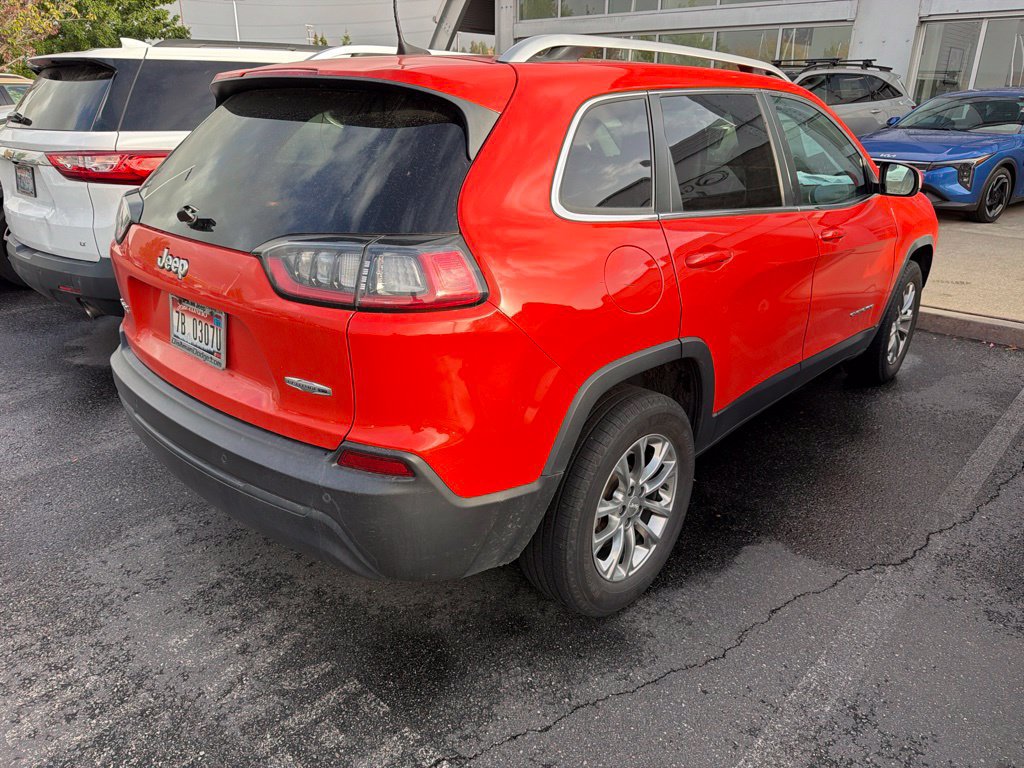 Used 2021 Jeep Cherokee Latitude Plus AWD/4WD image 3