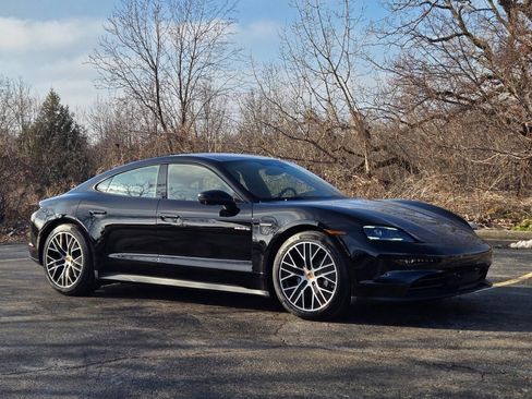 New 2026 Porsche Taycan 4 image 9