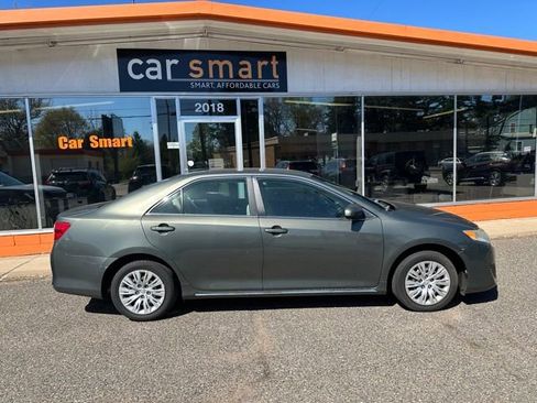 Used 2013 Toyota Camry LE FWD image 7