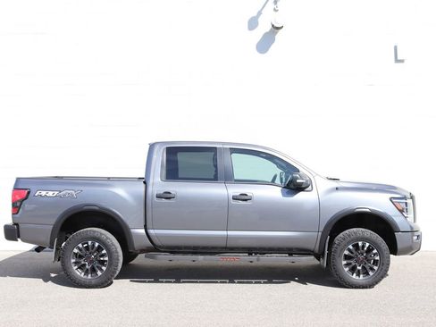 Used 2021 Nissan Titan PRO-4X w/ Pro-4x Convenience Package image 9