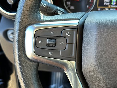 Used 2025 Chevrolet Blazer LT image 25