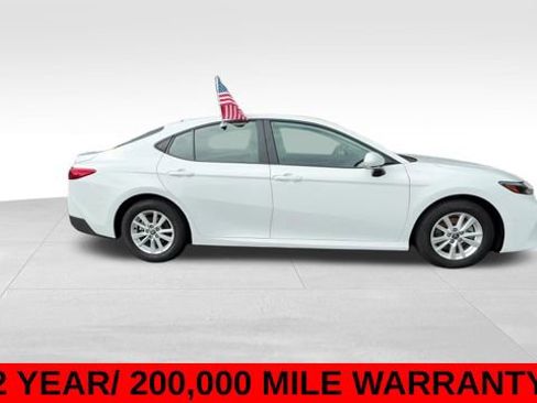 Used 2026 Toyota Camry LE FWD image 9