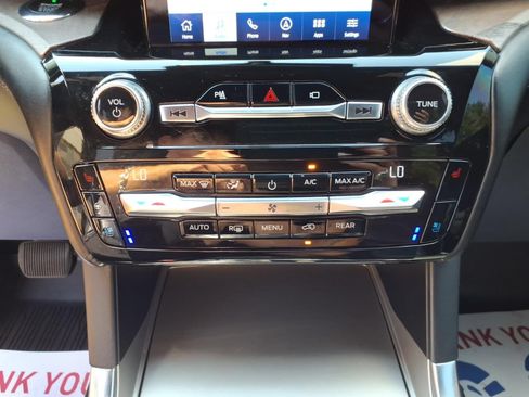 Used 2021 Ford Explorer Platinum w/ Equipment Group 601A AWD/4WD image 27