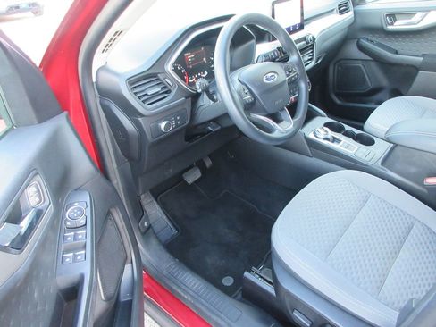 Used 2020 Ford Escape SE image 14
