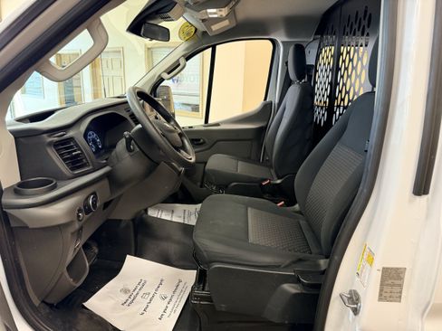 Used 2025 Ford Transit 250 Low Roof w/ Exterior Upgrade Package RWD image 9