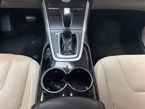 Used 2018 Ford Edge Titanium FWD image 21