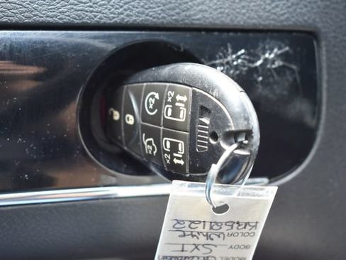 Used 2019 Dodge Grand Caravan SXT FWD image 6
