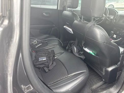 Used 2019 Jeep Compass Latitude w/ Popular Equipment Group AWD/4WD image 6