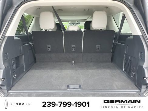 New 2026 Lincoln Navigator L Reserve AWD/4WD image 22