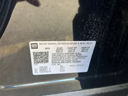 Used 2024 GMC Terrain SLE FWD image 29