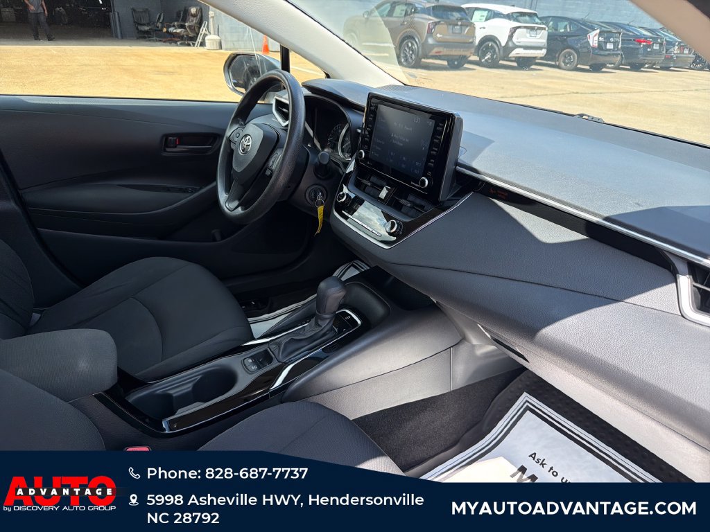 Used 2022 Toyota Corolla LE FWD image 31