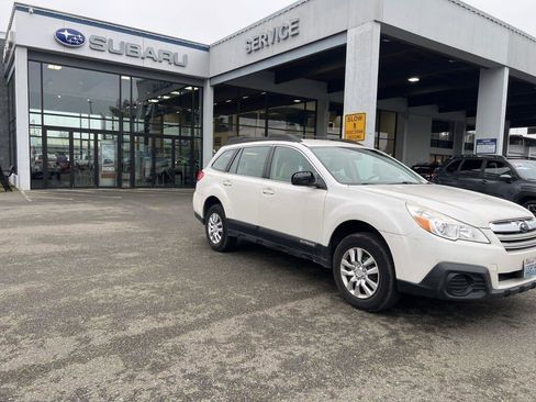 Used 2014 Subaru Outback 2.5i image 4