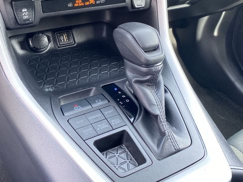 Used 2025 Toyota RAV4 XLE w/ Convenience Package image 32