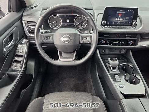 Used 2025 Nissan Rogue SV FWD image 12