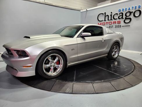 Used 2010 Ford Mustang GT RWD image 5