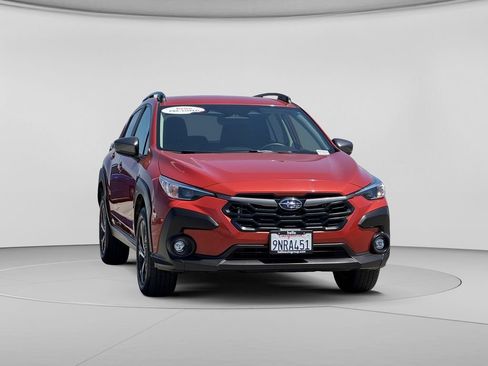 Used 2024 Subaru Crosstrek 2.0i Premium w/ Crosstrek Mirror Package AWD/4WD image 4