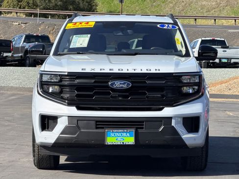 Used 2025 Ford Expedition Max Active image 9