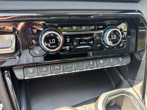 New 2026 GMC Sierra 2500 AT4X w/ AT4X AEV Edition image 17