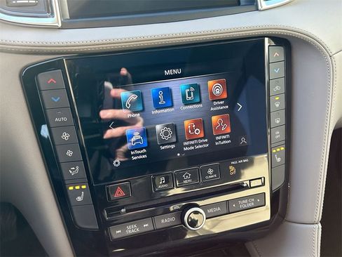 Certified 2024 INFINITI QX50 Luxe image 21