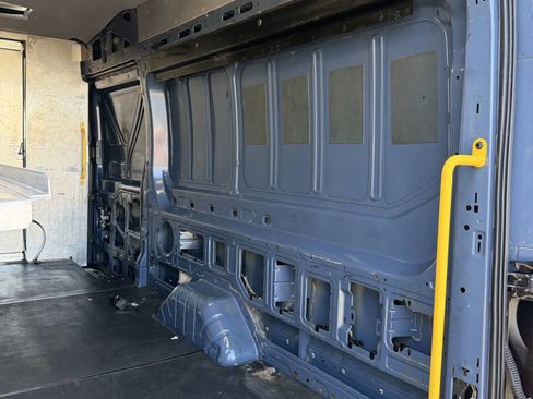 Used 2019 Ford Transit 250 148 High Roof Extended image 13