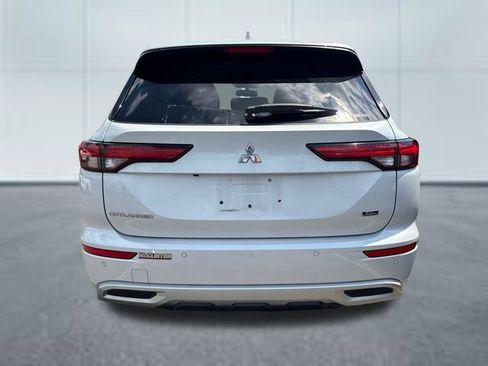 Used 2022 Mitsubishi Outlander SEL AWD/4WD image 3