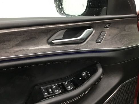 Used 2023 Jeep Grand Cherokee L Overland w/ Advanced Protech Group III image 7