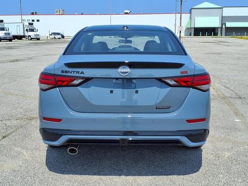 New 2025 Nissan Sentra SR w/ Midnight Edition FWD image 6