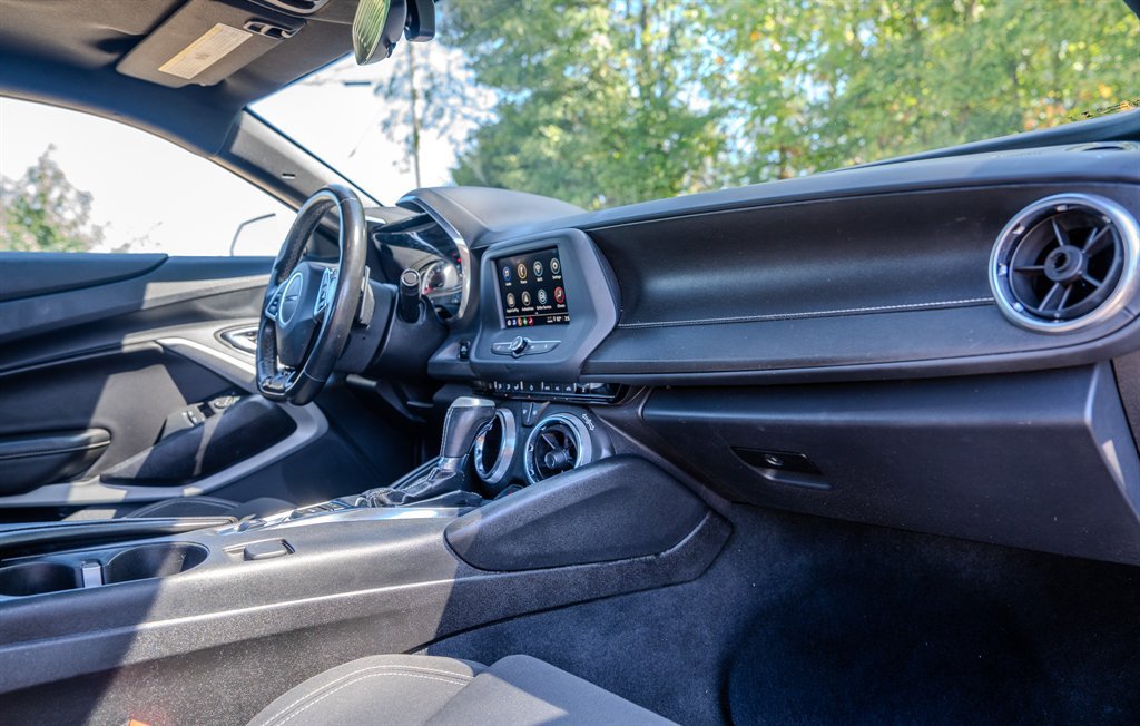 Used 2023 Chevrolet Camaro LT RWD image 31