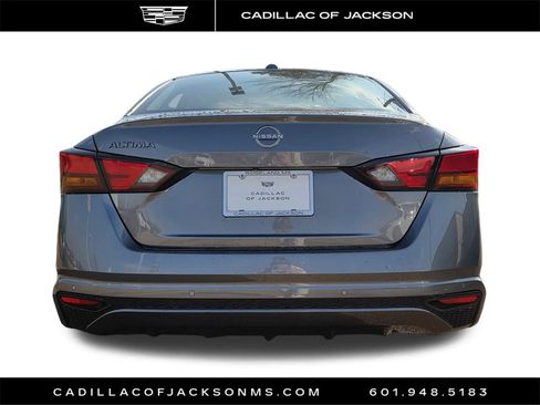 Used 2025 Nissan Altima 2.5 SV image 6