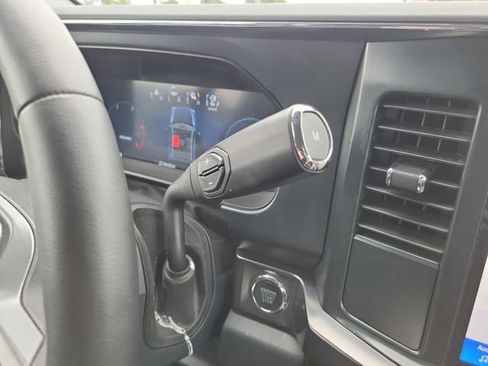 Used 2026 Ford F250 Lariat AWD/4WD image 30