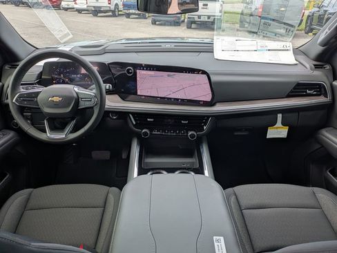 New 2026 Chevrolet Suburban LS image 30