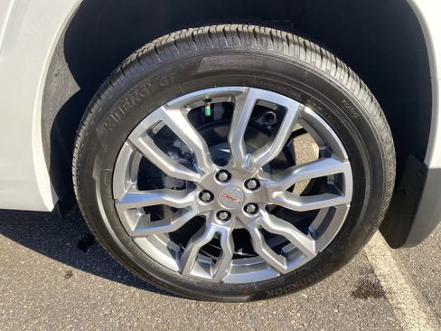 Used 2023 GMC Terrain Denali w/ Denali Premium Package image 15