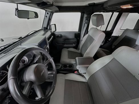 Used 2010 Jeep Wrangler Unlimited Sport image 10