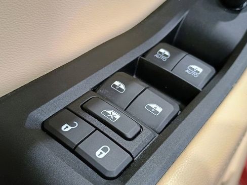 Used 2023 Jeep Grand Cherokee L Limited w/ Luxury Tech Group II AWD/4WD image 15