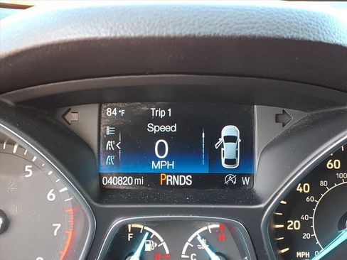 Used 2019 Ford Escape Titanium FWD image 14
