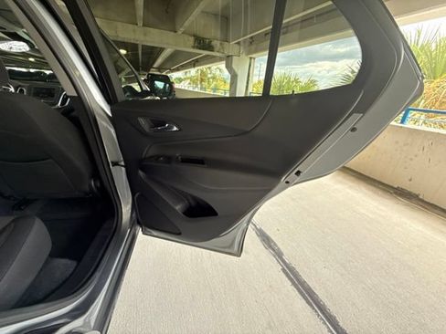 Used 2024 Chevrolet Equinox LT FWD image 14