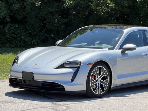 Certified 2022 Porsche Taycan 4S image 12