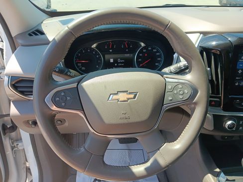 Used 2020 Chevrolet Traverse LT w/ LT Premium Package FWD image 14