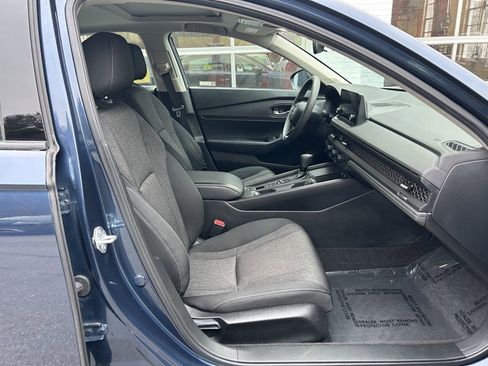 Used 2024 Honda Accord EX image 23