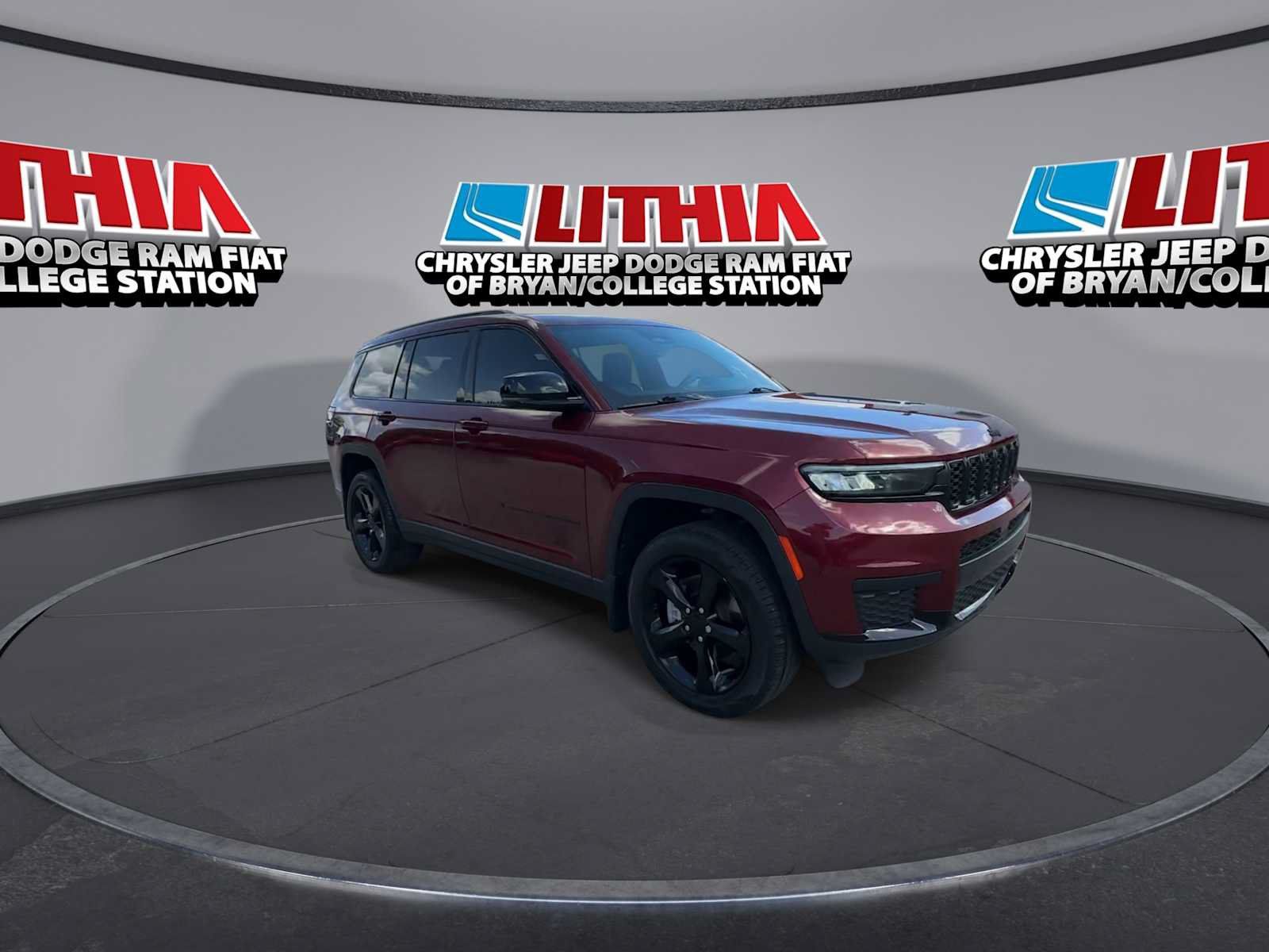 Used 2023 Jeep Grand Cherokee L Laredo AWD/4WD image 2