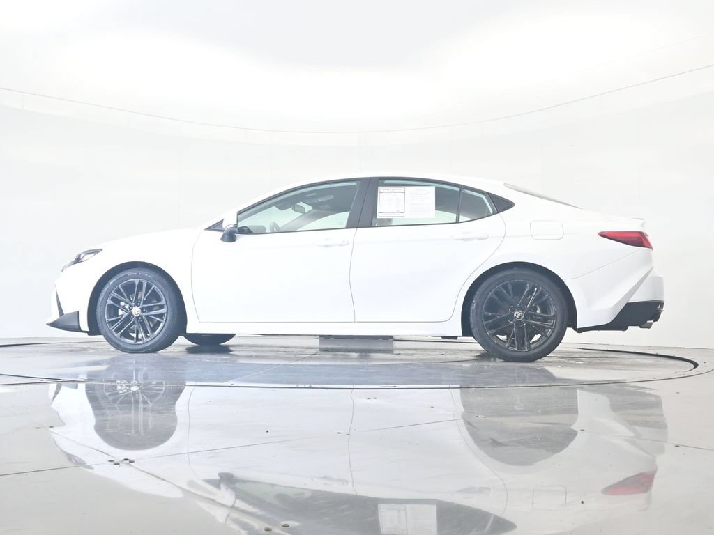 Used 2025 Toyota Camry SE FWD image 43