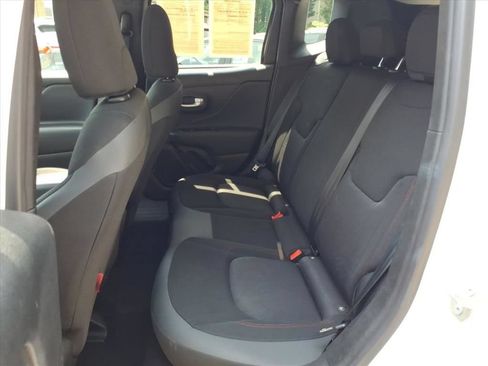 Used 2023 Jeep Renegade Trailhawk AWD/4WD image 25